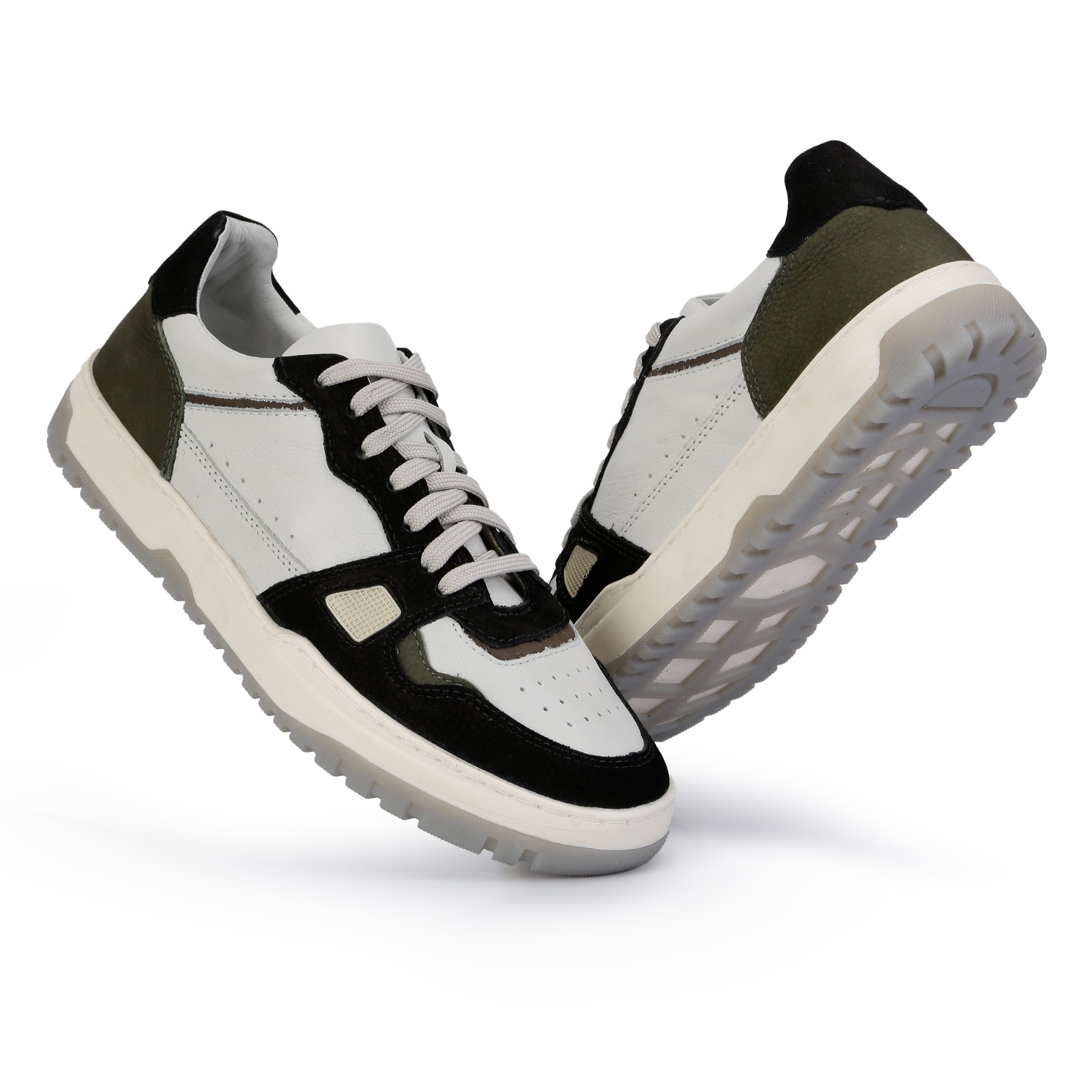 TÊNIS PRETO / NEVE / MUSGO