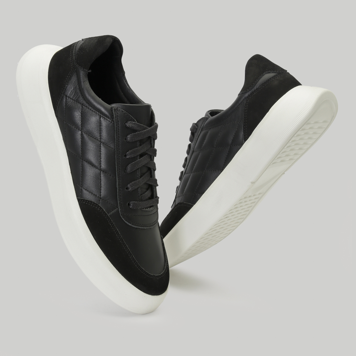 TÊNIS NOBUCK PRETO / NEW SOFT BRANCO